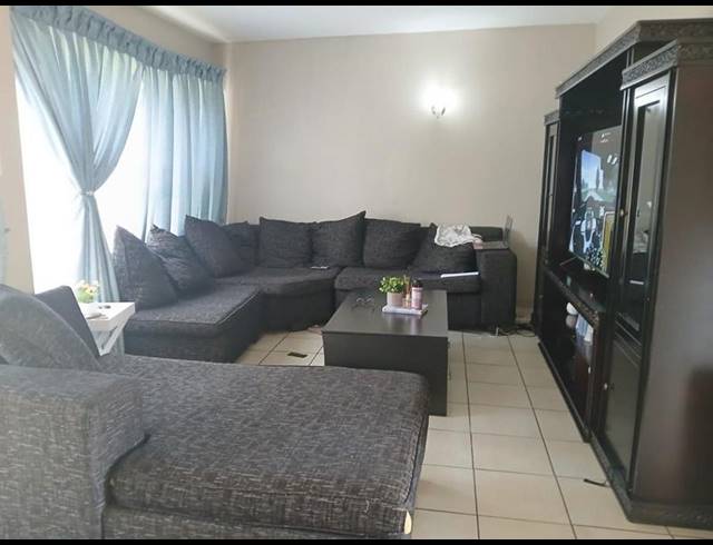 2 BEDROOM APARTMENT FOR SALE IN SASOLBURG EXT 2